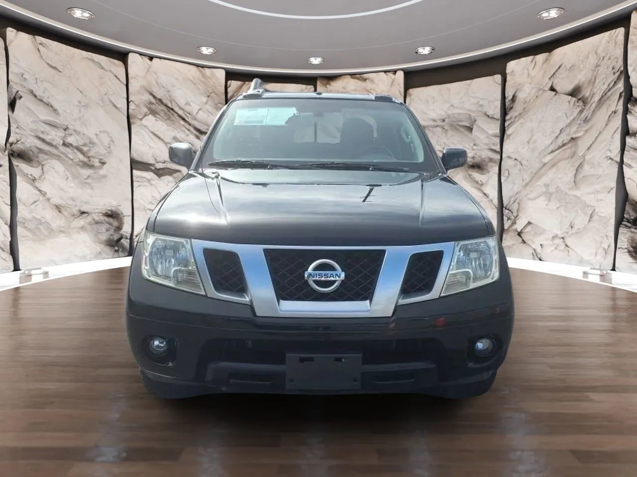 Used 2014 Nissan Frontier PRO-4X w/ Pro-4x Luxury Package AWD/4WD image 2