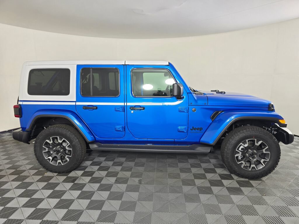 New 2026 Jeep Wrangler Unlimited Sahara w/ Whitecap Package AWD/4WD image 3