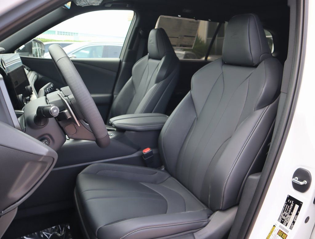 Used 2026 Lexus TX 500h AWD image 31