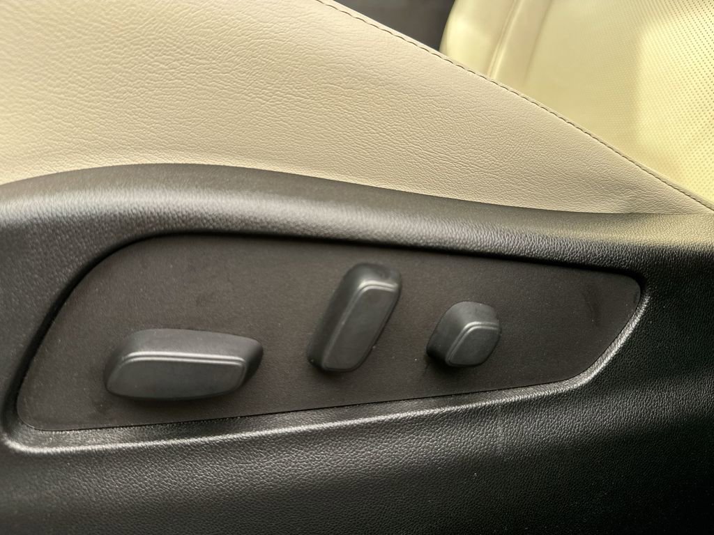 Used 2022 Cadillac XT4 Sport w/ Comfort Package image 14