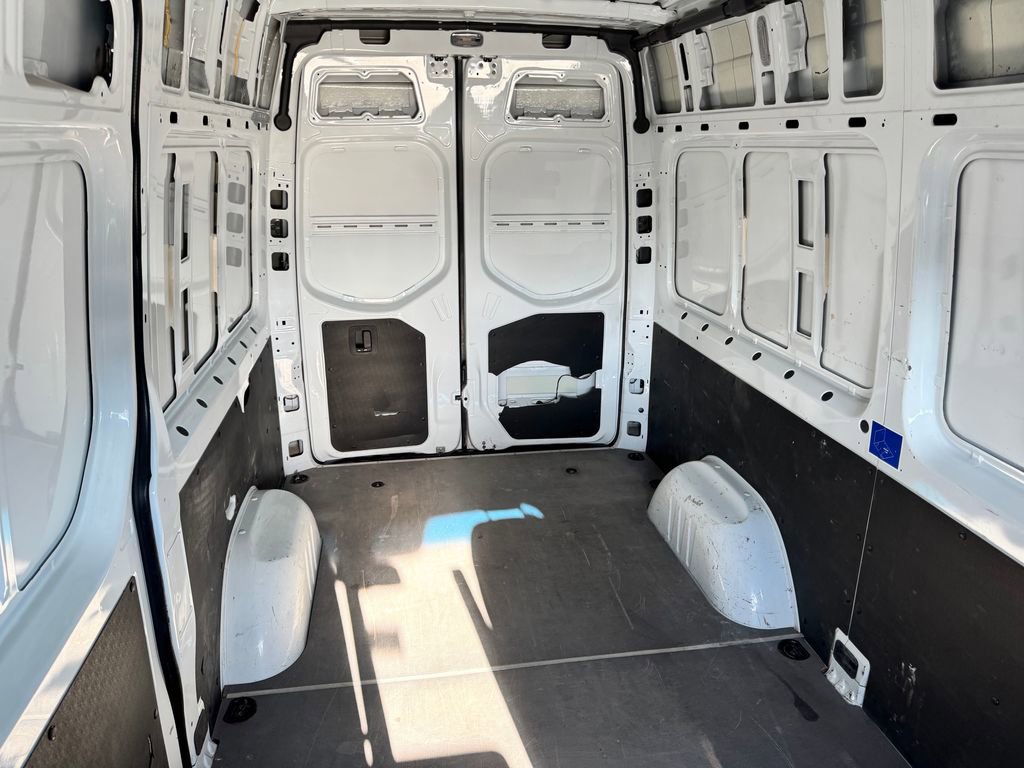 Used 2020 Mercedes-Benz Sprinter 2500 image 14