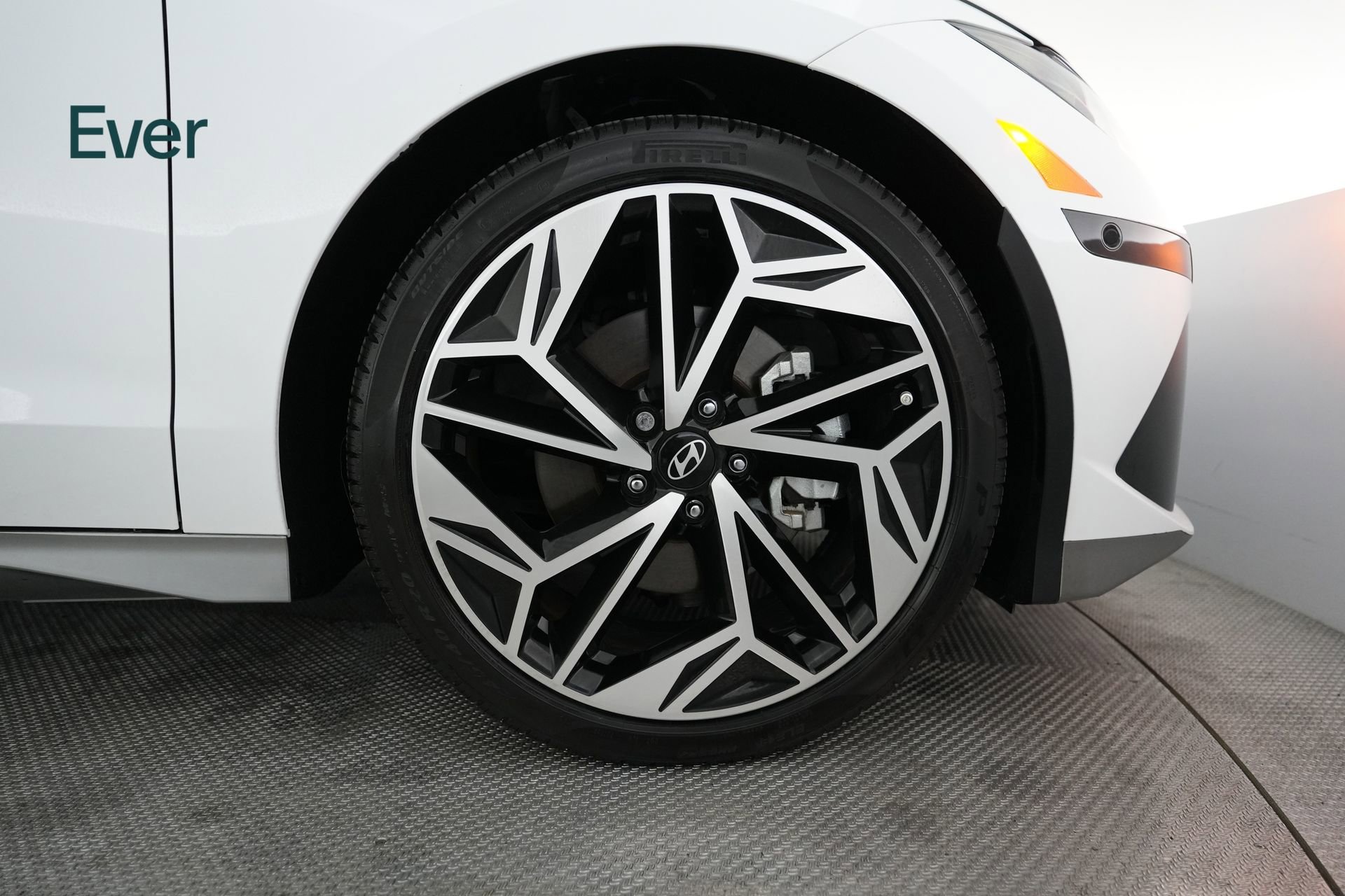 Used 2024 Hyundai Ioniq 6 Limited image 20