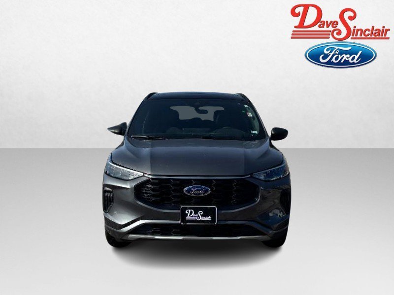 Used 2024 Ford Escape ST-Line w/ Tech Pack #1 AWD/4WD image 2