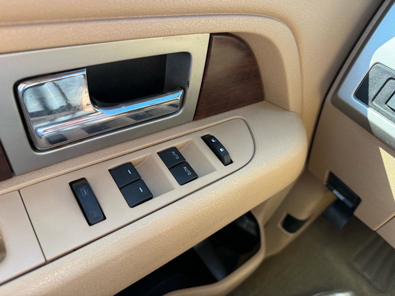 Used 2013 Ford F150 King Ranch w/ King Ranch Luxury Pkg AWD/4WD image 27