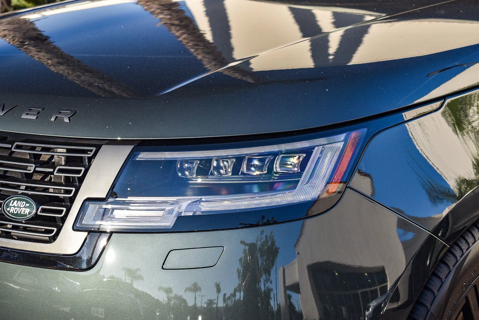Used 2025 Land Rover Range Rover SE image 9