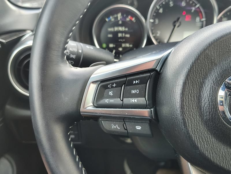 Used 2024 MAZDA MX-5 Miata Grand Touring w/ Appearance Package RWD image 12