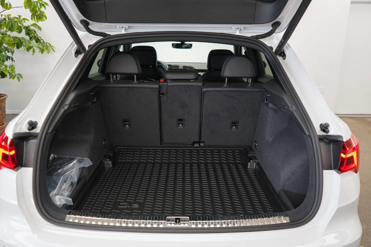 Used 2024 Audi Q3 2.0T Premium Plus w/ Premium Plus Package image 66