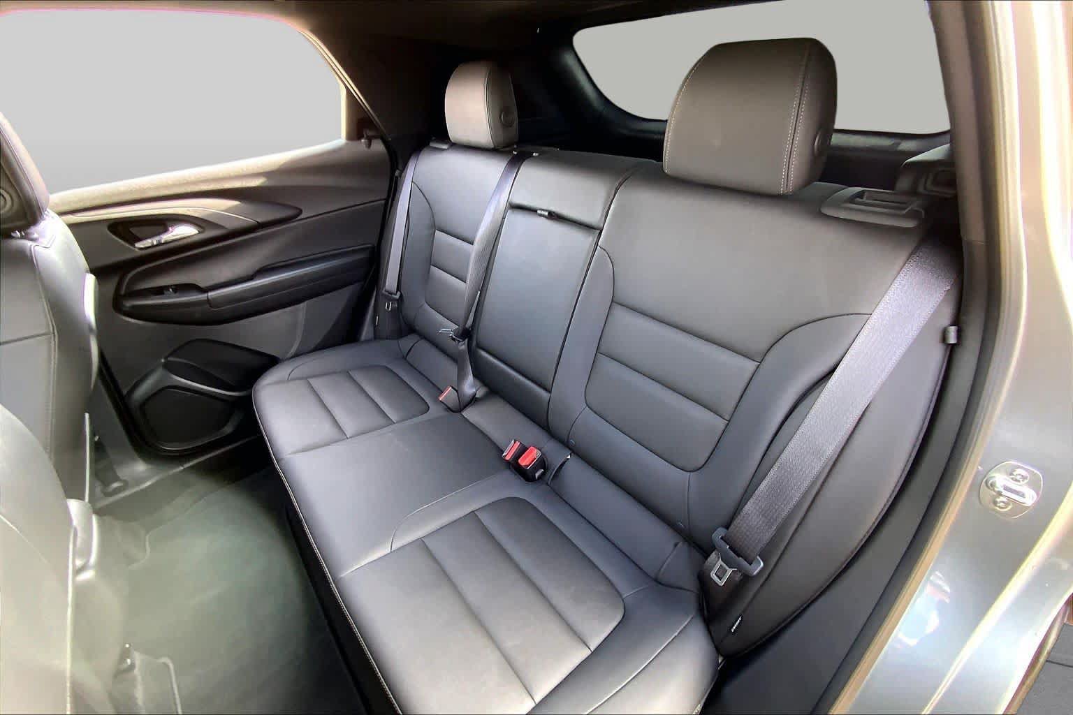 Used 2025 Chevrolet TrailBlazer ACTIV w/ Driver Confidence Package FWD image 21