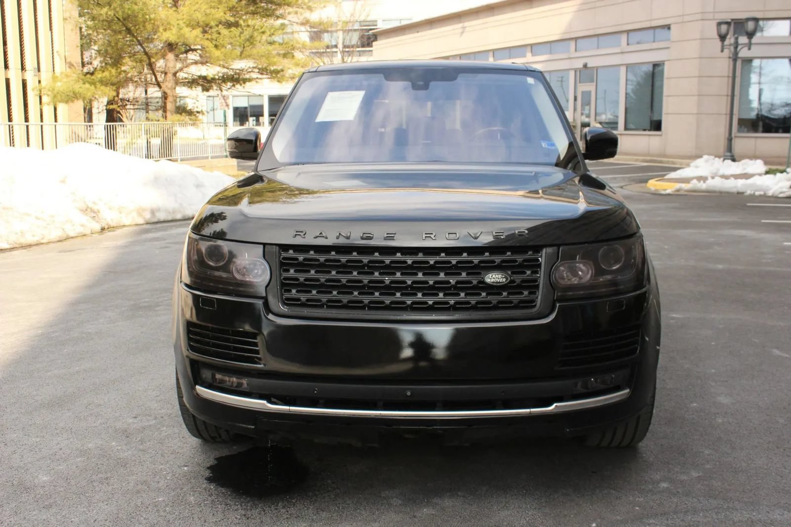 Used 2016 Land Rover Range Rover Supercharged AWD/4WD image 3