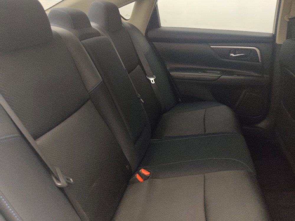 Used 2017 Nissan Altima 2.5 SR FWD image 19