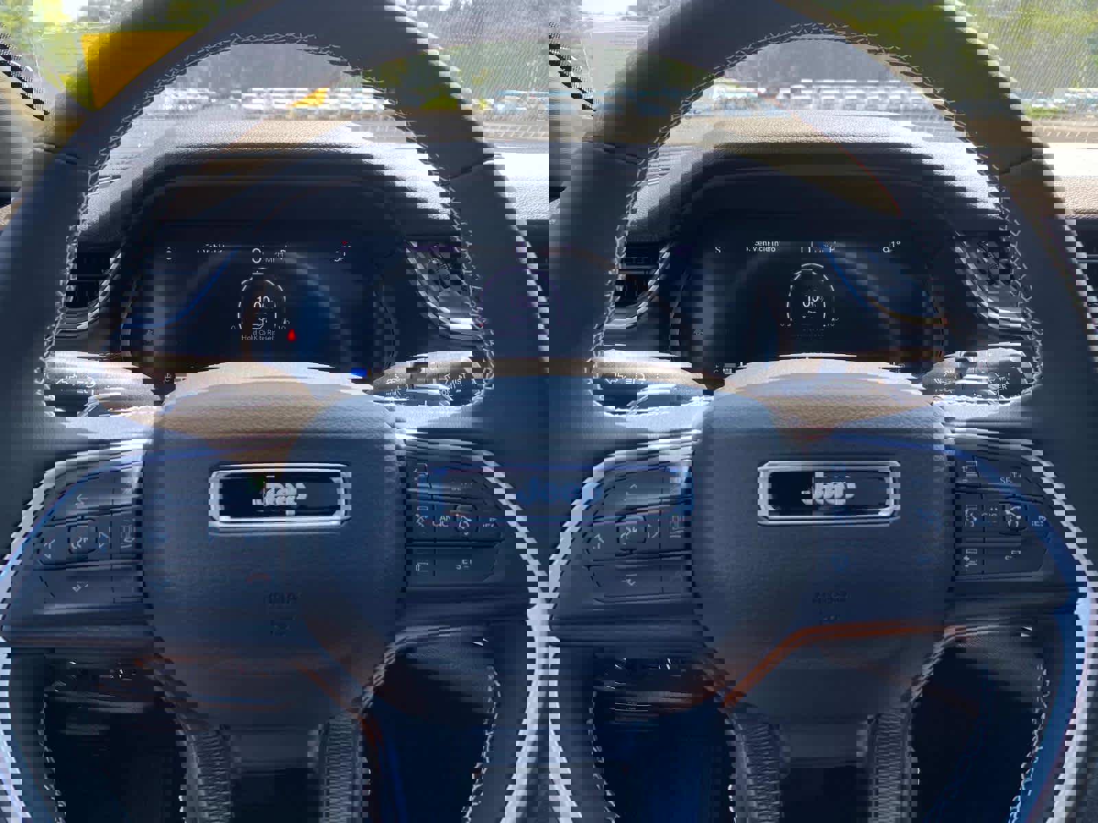 New 2025 Jeep Grand Cherokee Altitude image 14