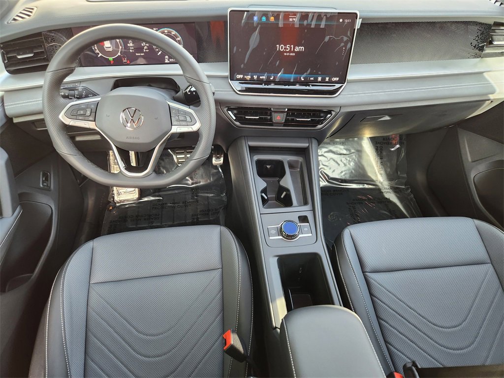 New 2026 Volkswagen Tiguan SE R-Line image 2