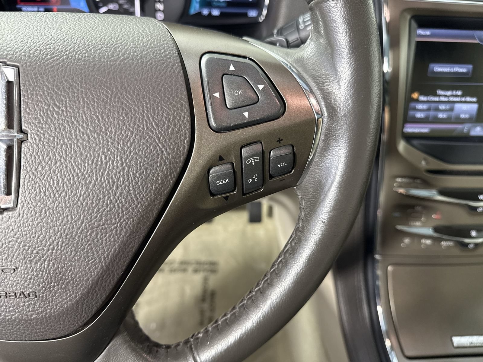Used 2013 Lincoln MKX AWD image 14
