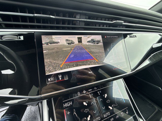 Used 2021 Audi Q8 Premium Plus image 24