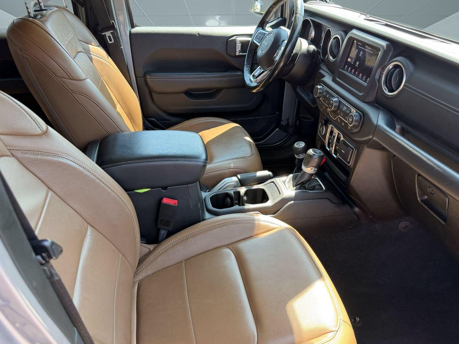 Used 2020 Jeep Gladiator Overland w/ Safety Group AWD/4WD image 23