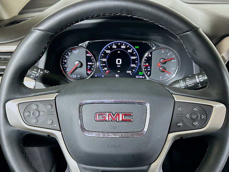 Used 2023 GMC Acadia Denali w/ Denali Ultimate Package AWD/4WD image 12