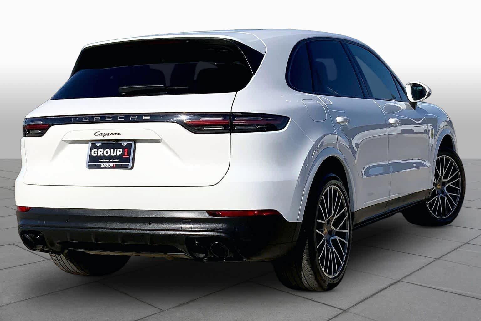 Used 2022 Porsche Cayenne Platinum Edition AWD/4WD image 13