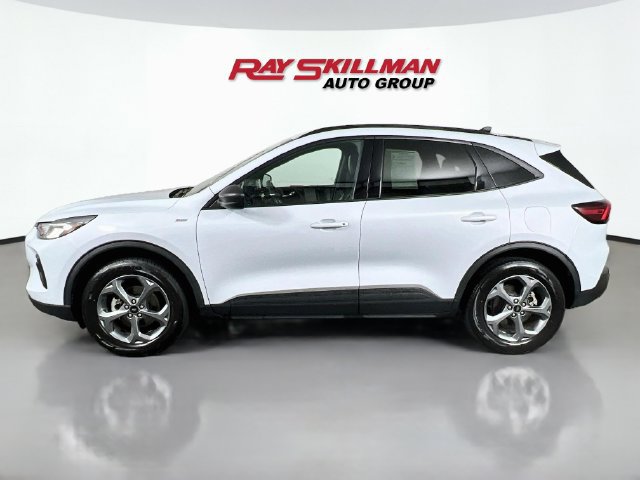 Used 2025 Ford Escape ST-Line AWD/4WD image 4