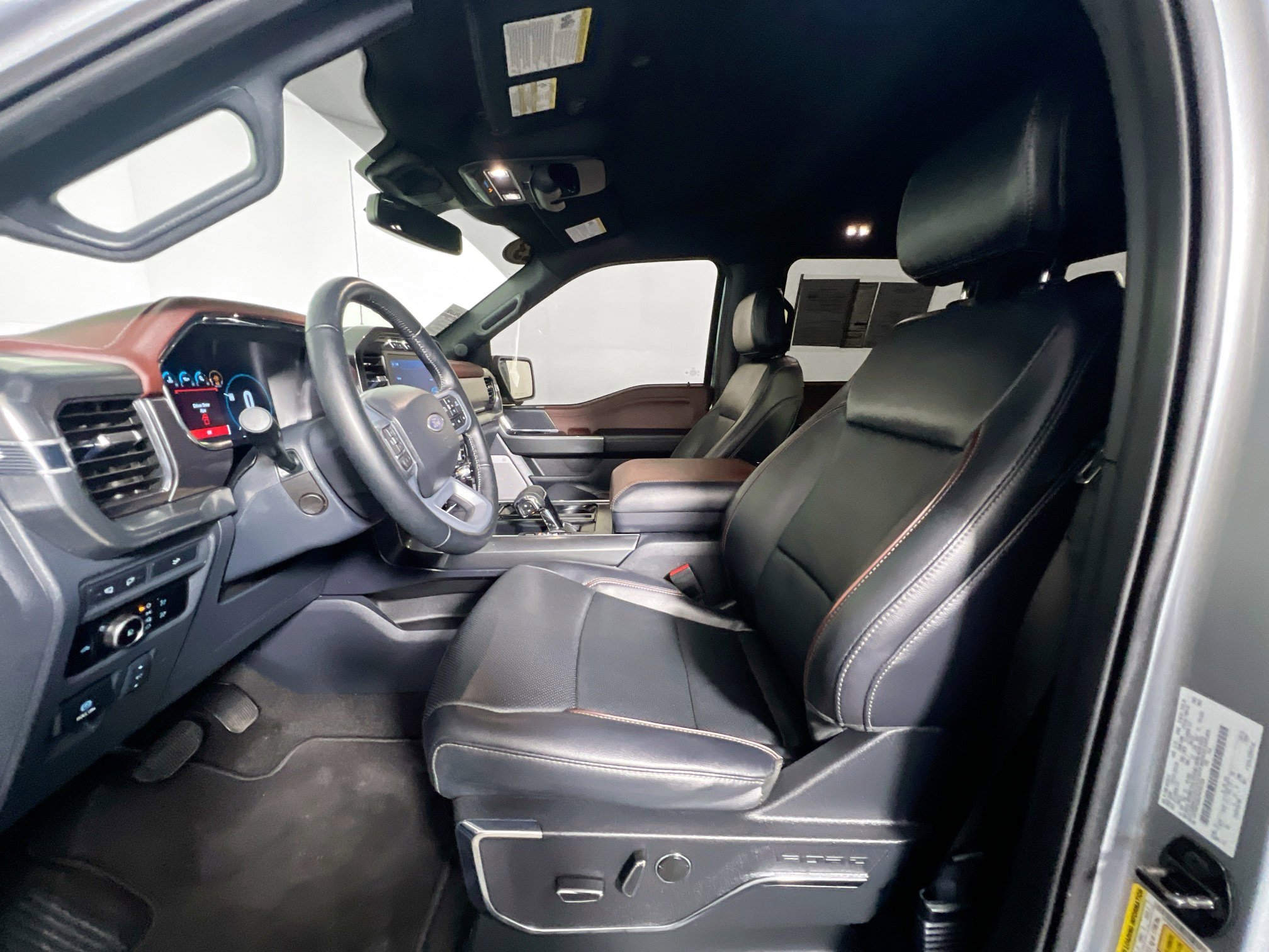 Used 2023 Ford F150 Lariat w/ Equipment Group 502A High image 13