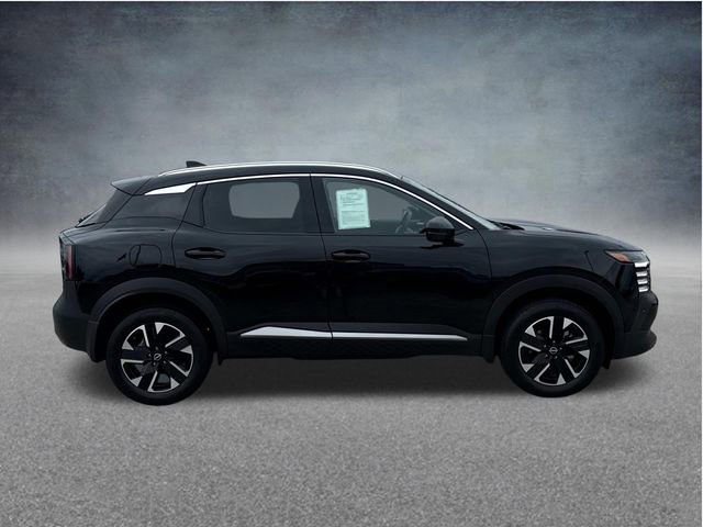 Used 2025 Nissan Kicks SR FWD image 12