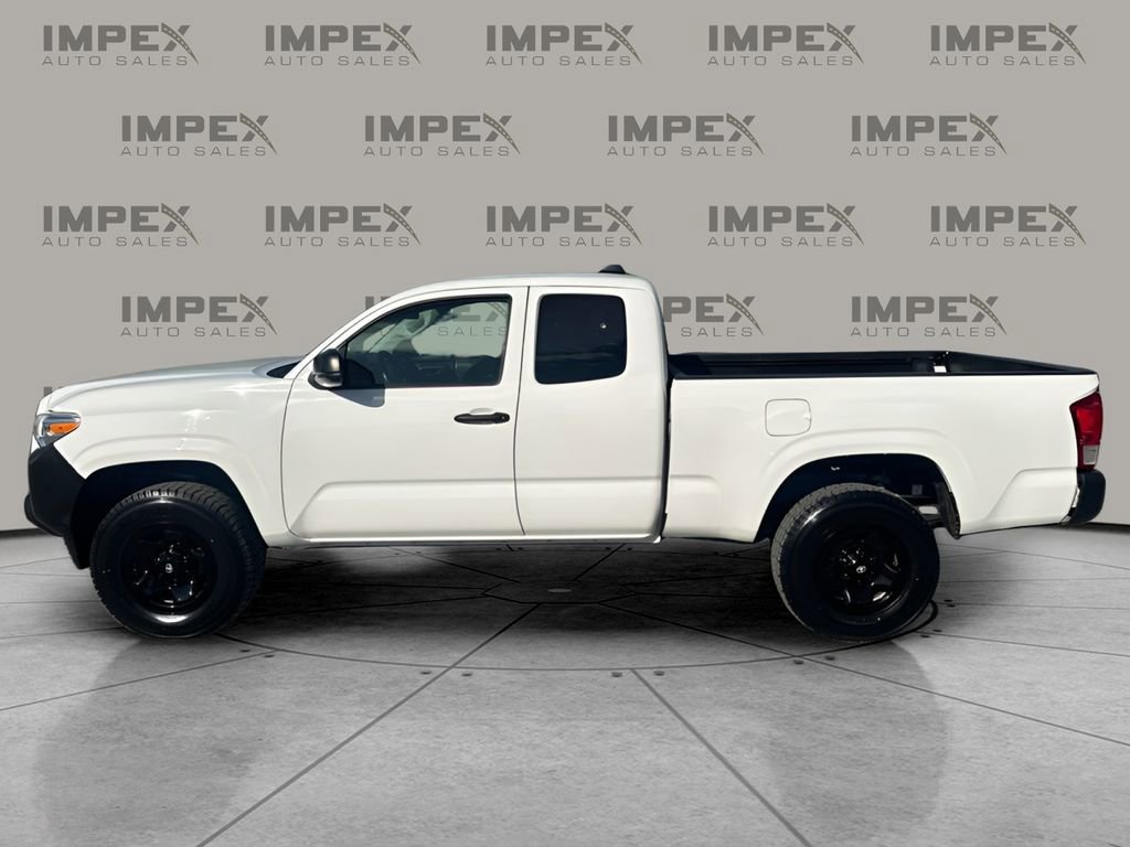 Used 2023 Toyota Tacoma SR image 2