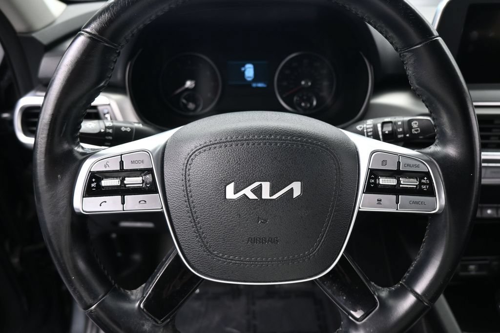 Used 2022 Kia Telluride LX AWD/4WD image 13