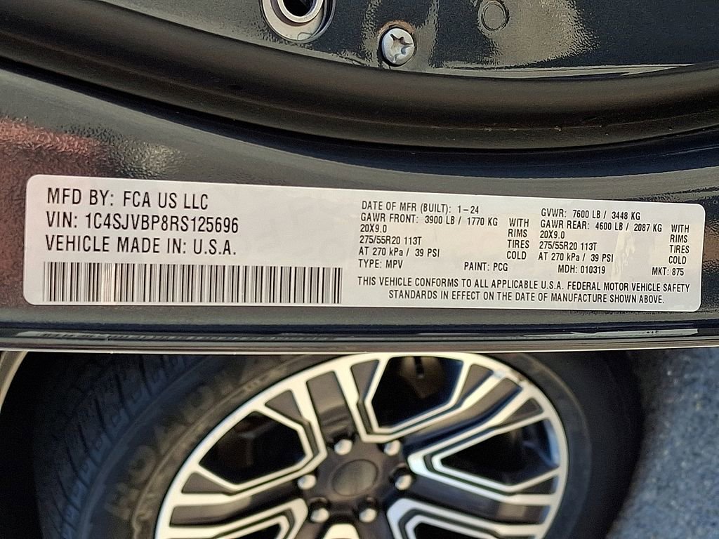 Certified 2024 Jeep Wagoneer Series II w/ Flexible Seating Group image 30