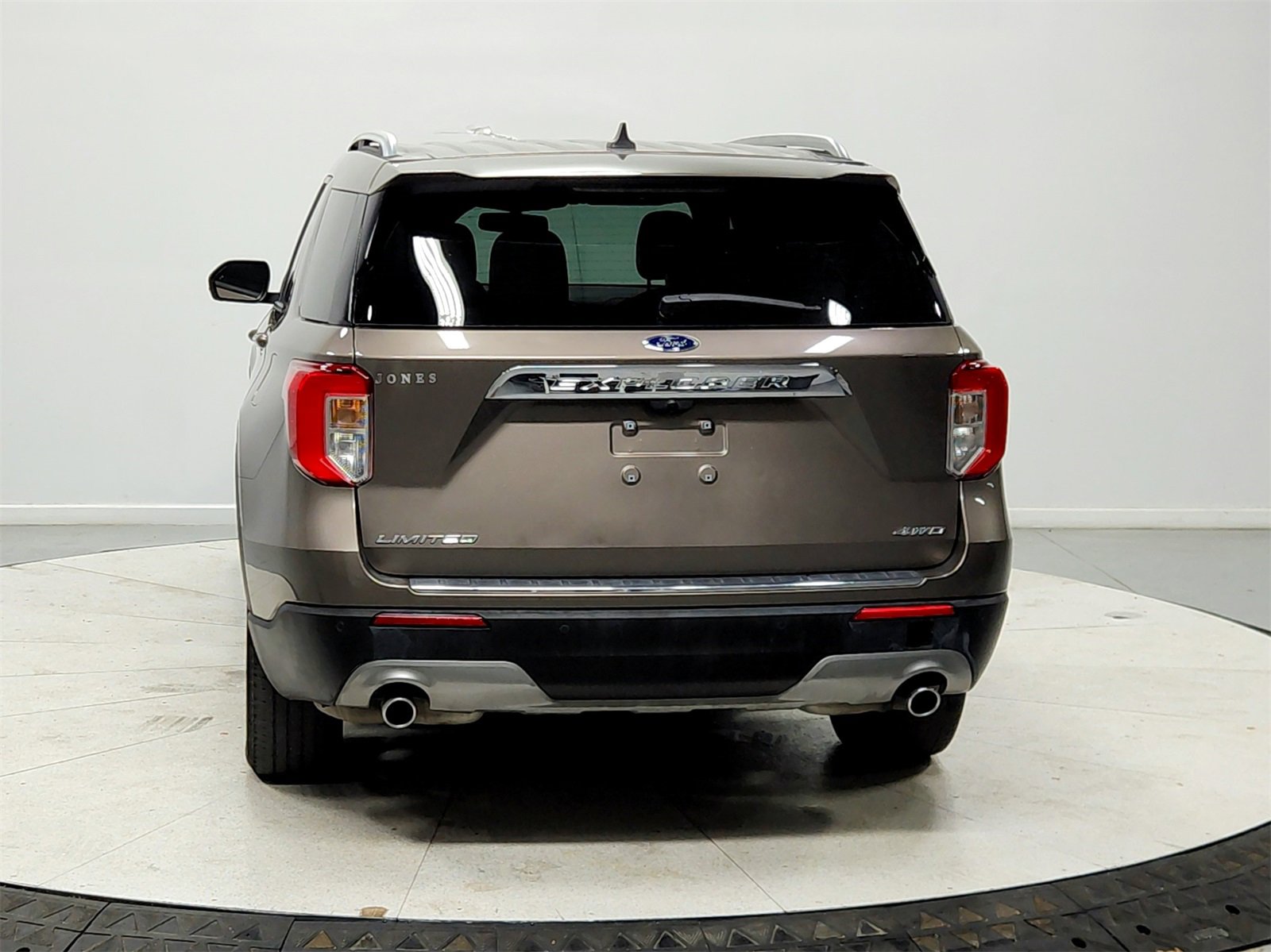 Used 2021 Ford Explorer Limited w/ Equipment Group 301A image 6