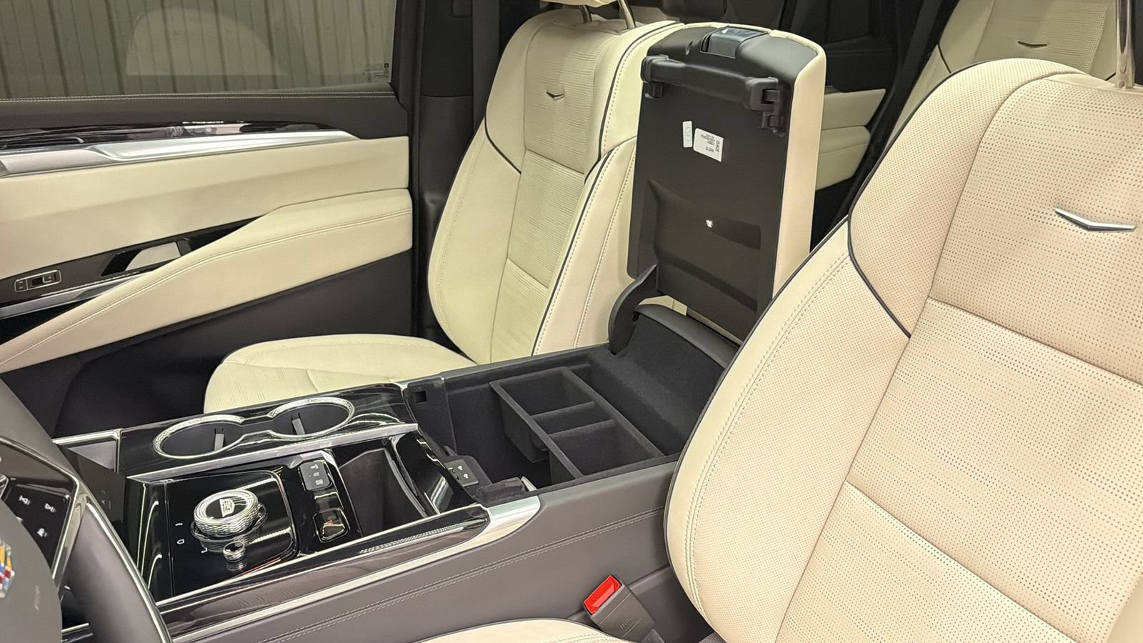Used 2026 Cadillac Escalade Sport w/ Touring Package AWD/4WD image 29