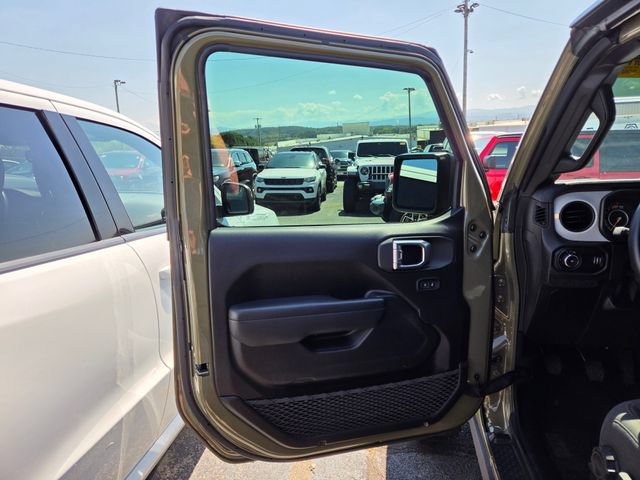 Used 2025 Jeep Wrangler Sport AWD/4WD image 10