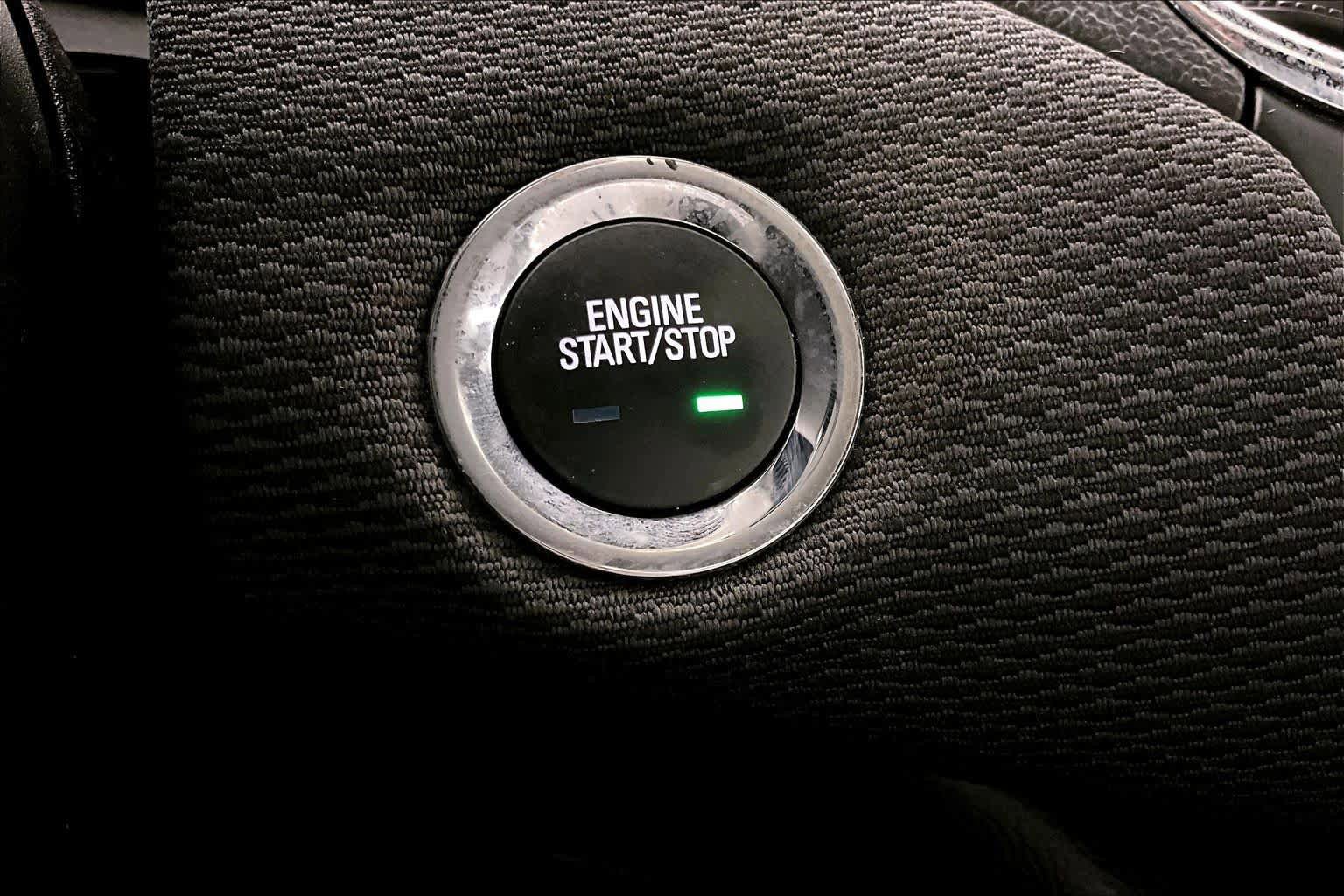 Used 2018 Chevrolet Cruze LT w/ Sun And Sound Package FWD image 28