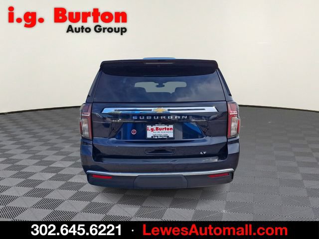 Used 2022 Chevrolet Suburban LT w/ Luxury Package AWD/4WD image 5