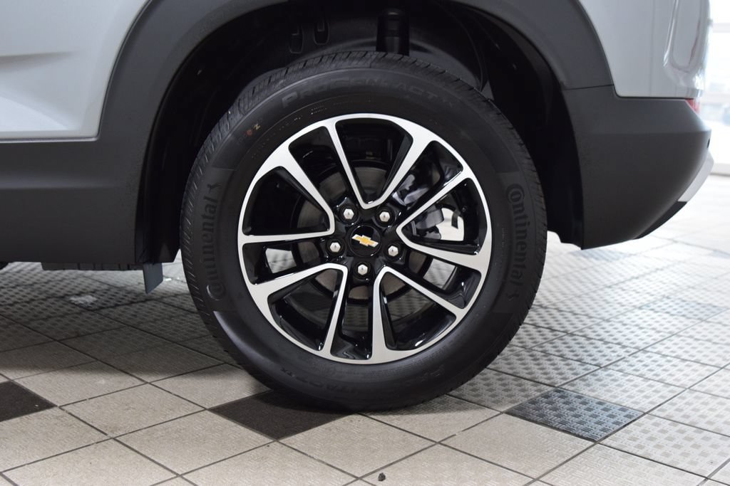 New 2026 Chevrolet TrailBlazer LT w/ Convenience Package FWD image 26