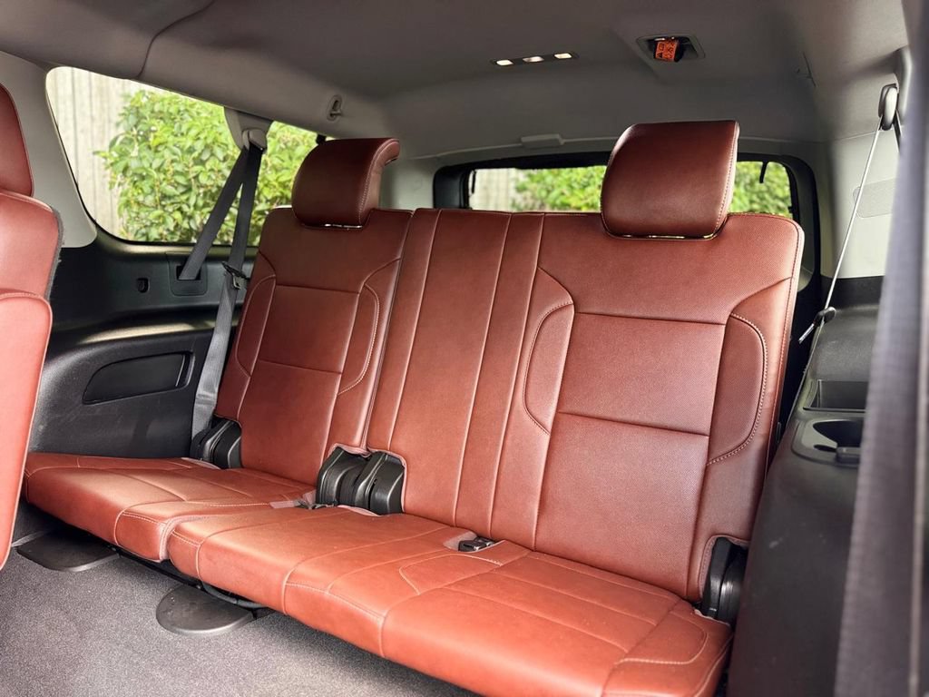 Used 2020 Chevrolet Suburban Premier w/ Premier Plus Edition AWD/4WD image 23