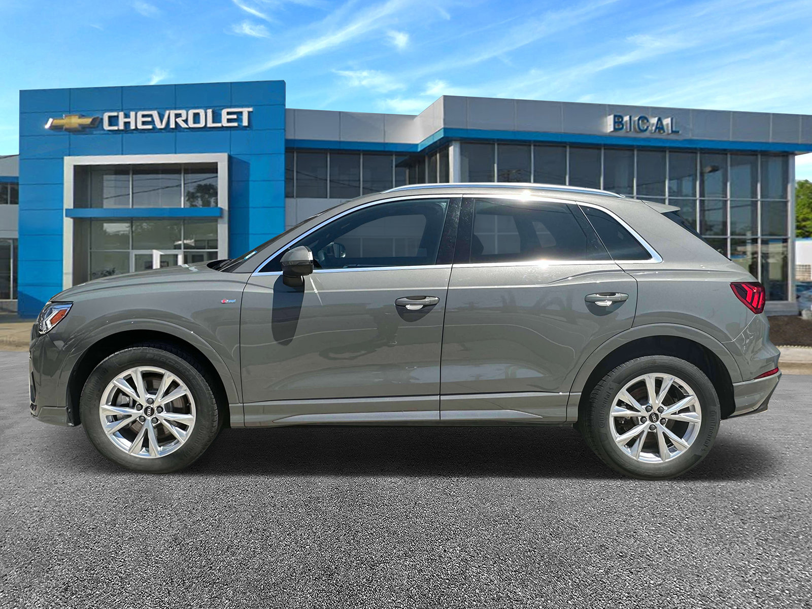 Used 2024 Audi Q3 2.0T Premium image 4