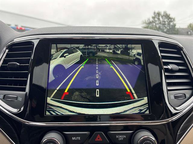 Used 2019 Jeep Grand Cherokee Limited image 25