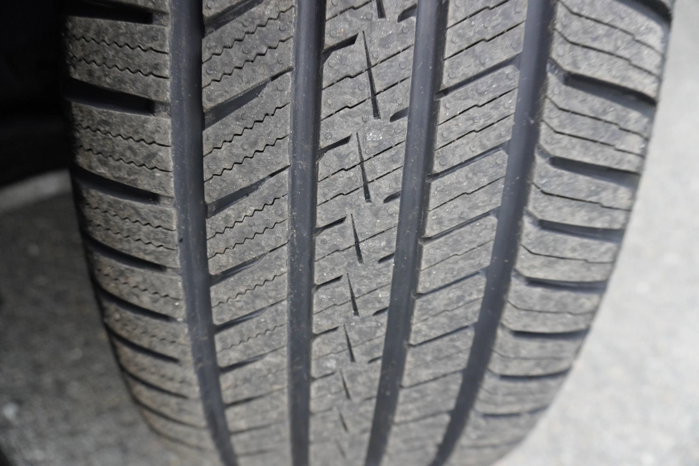 Used 2015 Jaguar XJ image 35