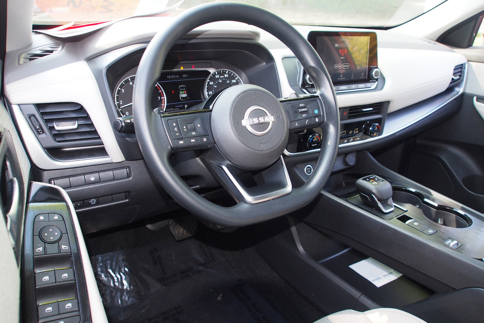 Used 2023 Nissan Rogue SV FWD image 15