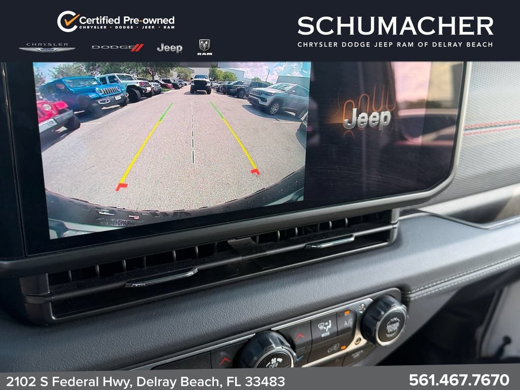 Used 2024 Jeep Wrangler Unlimited Rubicon AWD/4WD image 24