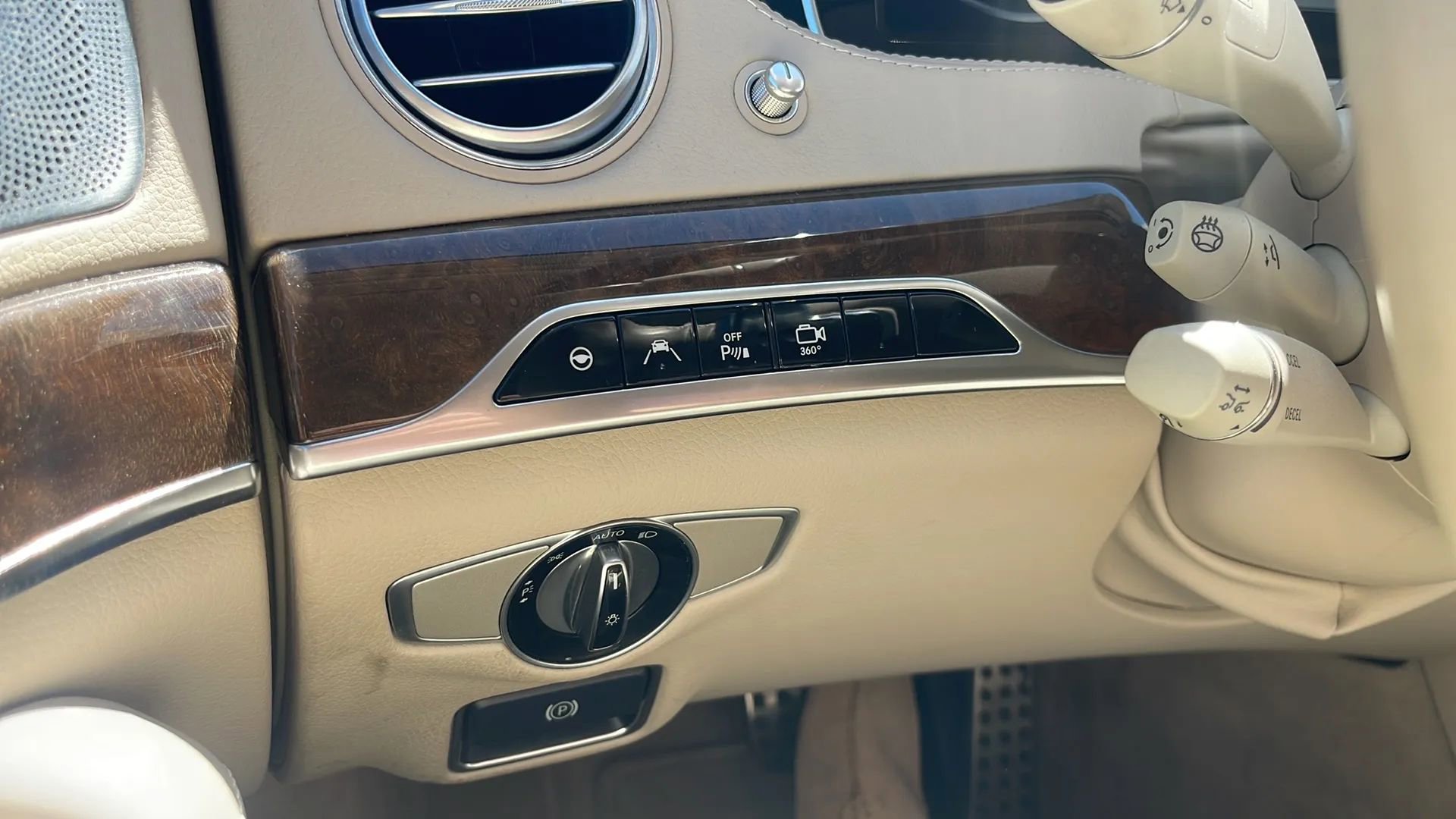 Used 2016 Mercedes-Benz S 550 4MATIC Sedan image 24