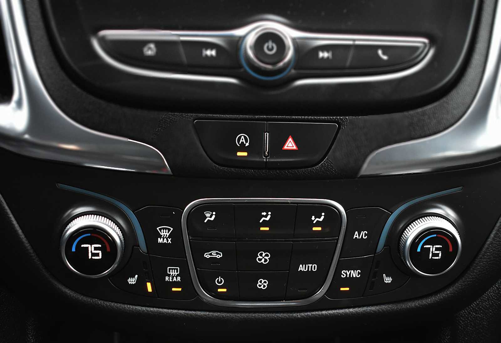 Used 2023 Chevrolet Equinox LT image 6