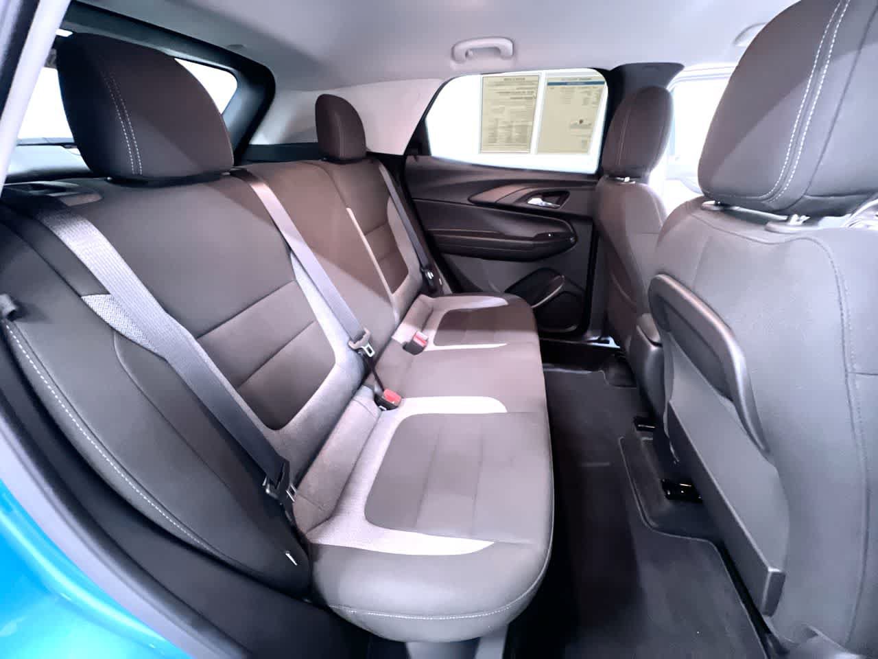 Used 2025 Chevrolet TrailBlazer LT FWD image 36