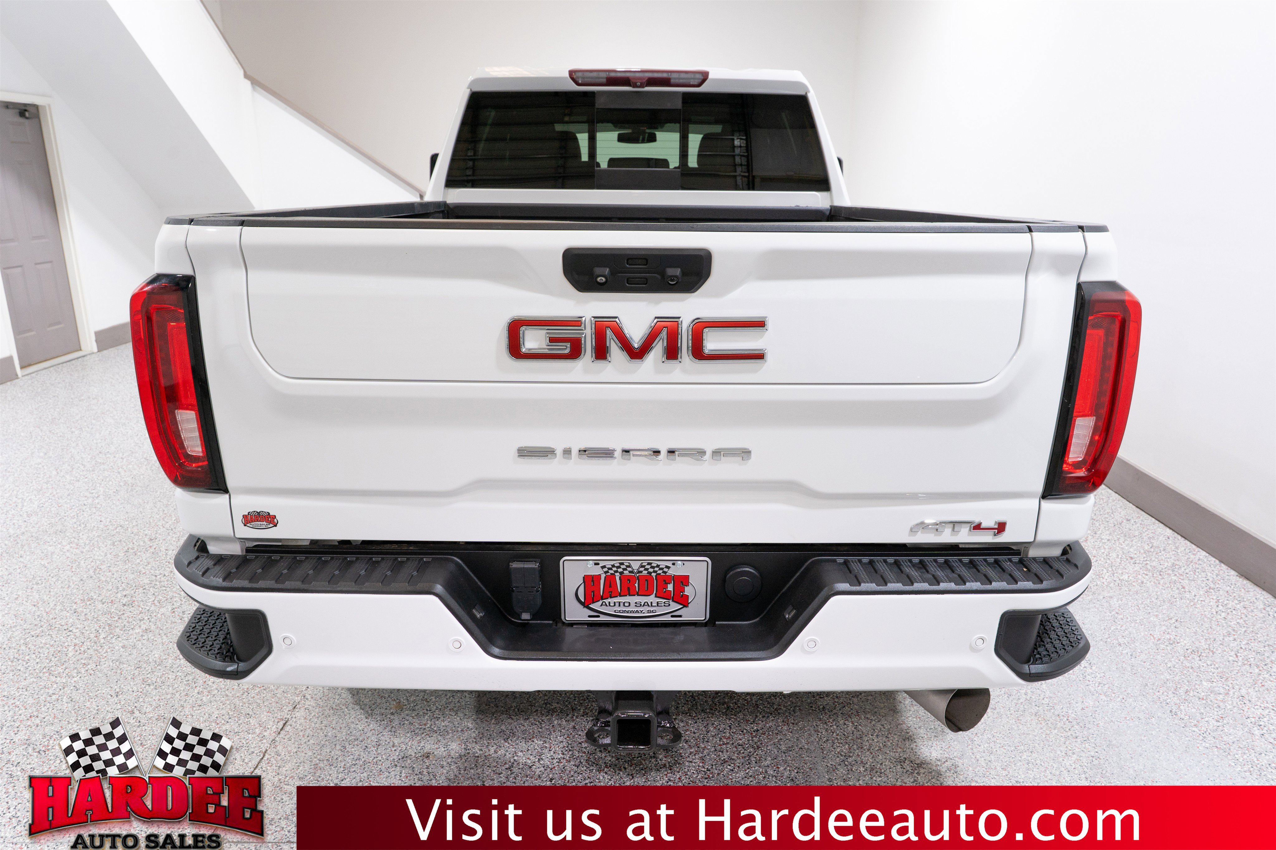 Used 2022 GMC Sierra 2500 AT4 w/ AT4 Preferred Package image 4