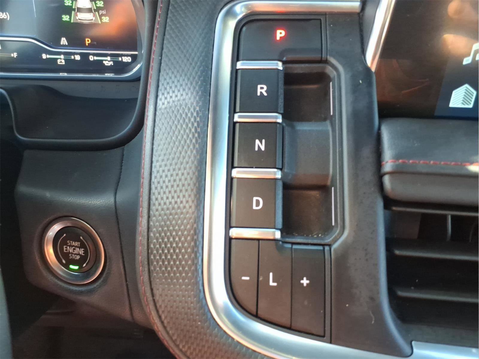 Used 2023 Chevrolet Suburban RST w/ Luxury Package image 20