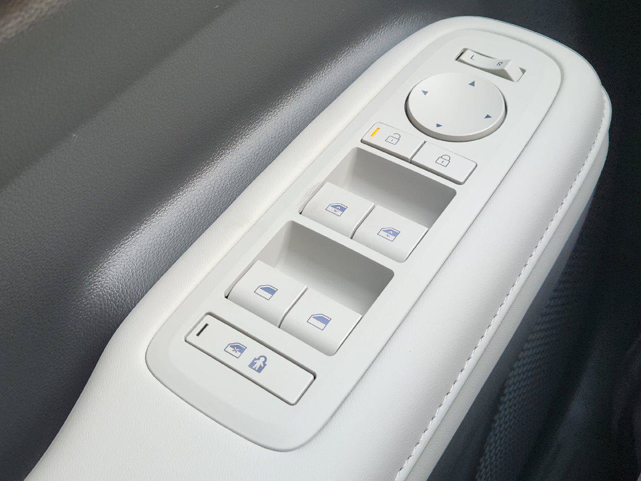 New 2026 Hyundai Santa Fe SEL FWD image 21