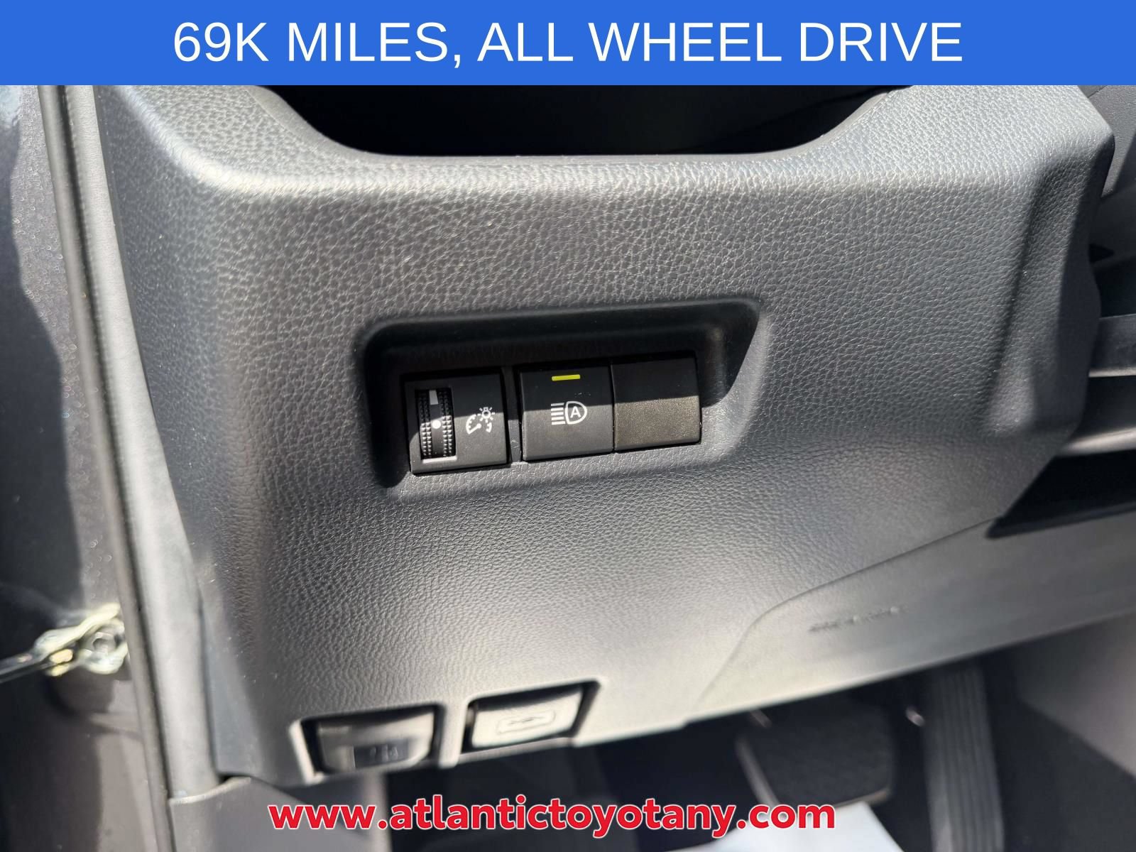 Used 2020 Toyota RAV4 LE w/ Carpet Mat Package AWD/4WD image 24