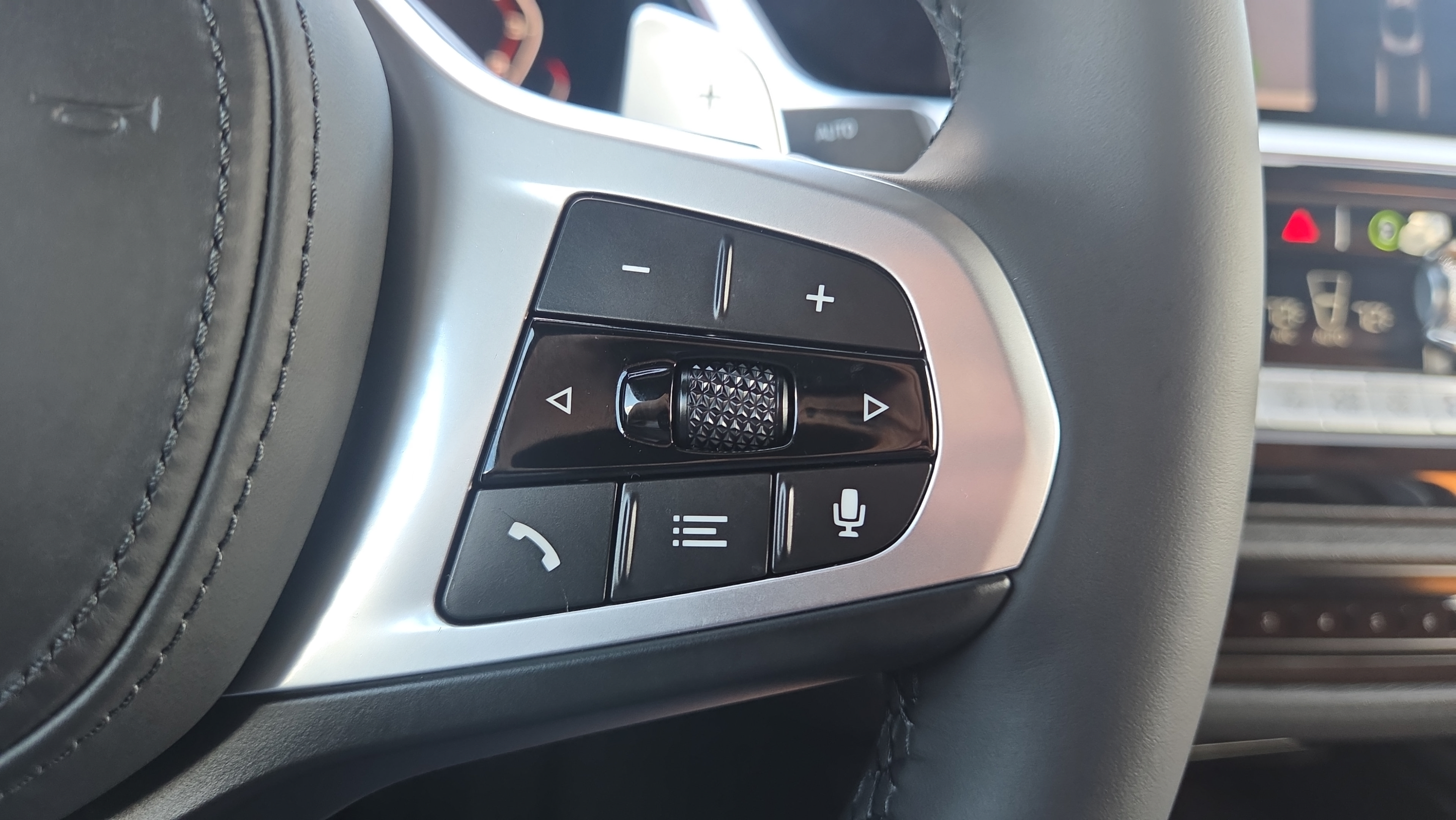 Certified 2026 BMW Z4 M40i w/ Premium Package RWD image 18