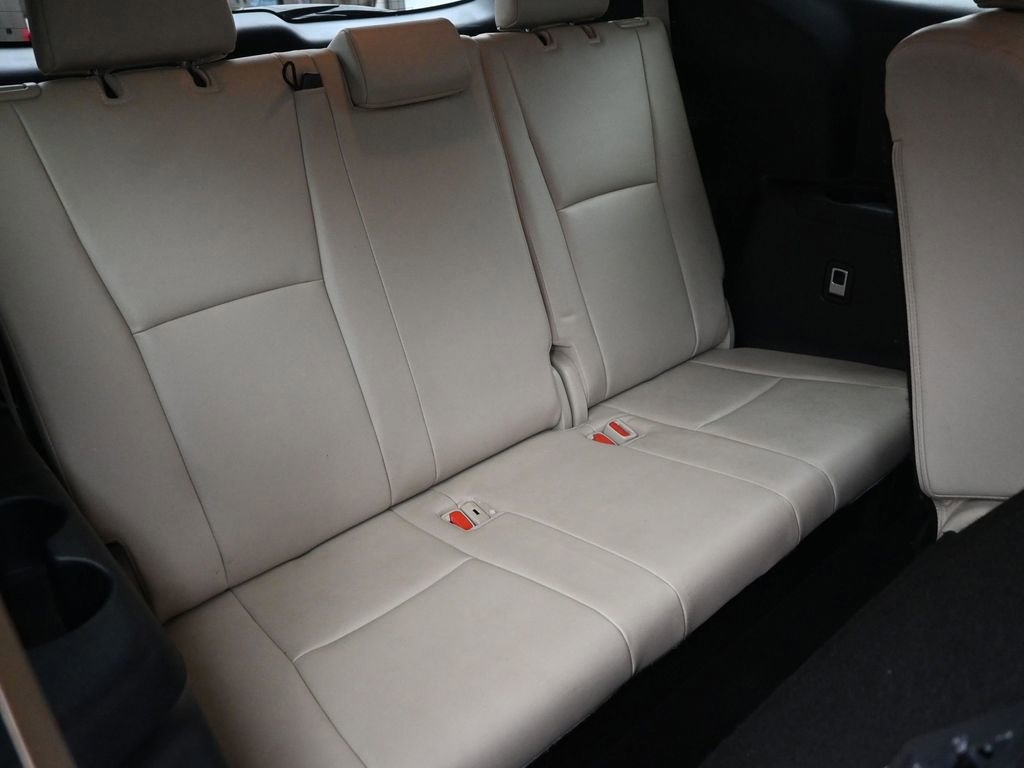 Used 2021 Toyota Highlander XLE image 10