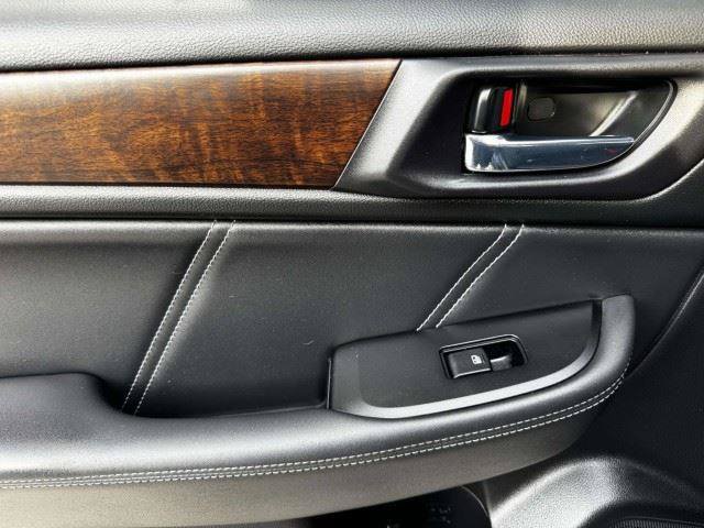 Used 2018 Subaru Outback 2.5i Limited AWD/4WD image 37