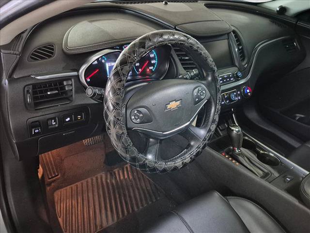Used 2017 Chevrolet Impala LT w/ Convenience Package FWD image 10